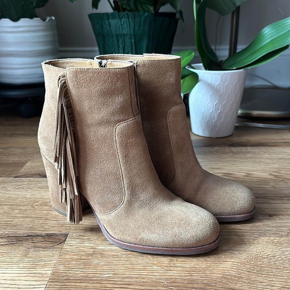 Via Spiga fringe suede booties in mustard, size 8